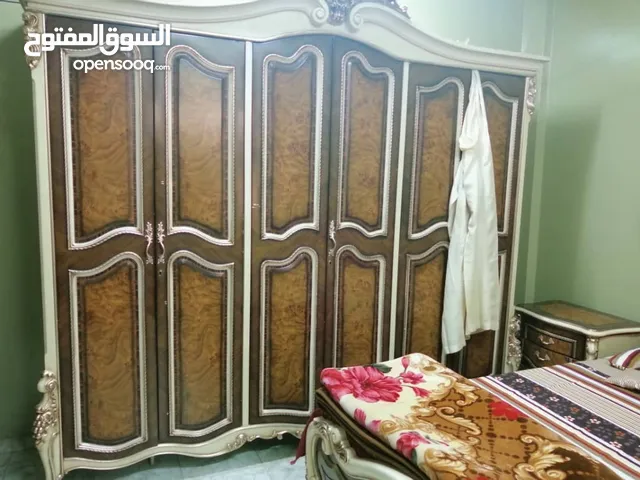 غرفة نوم دمياطيه خشب زان أحمر تقيل و تشطيب تحفه و دهانات عالية الجوده و تدوم لسنوات طويل مافيها