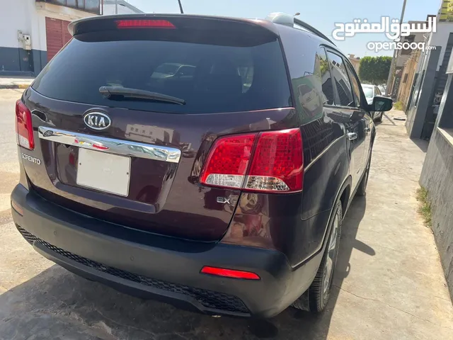 Used Kia Sorento in Tripoli