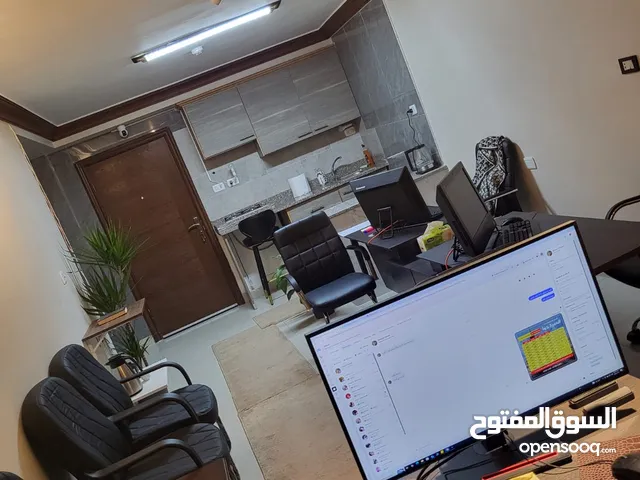 اثاث مكتب استخدام شهر بحالة الوكالة