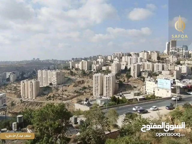 شقة بموقع مميز قريب لوسط البلد واسعة للبيع في عين مصباح باطلالة مميزة