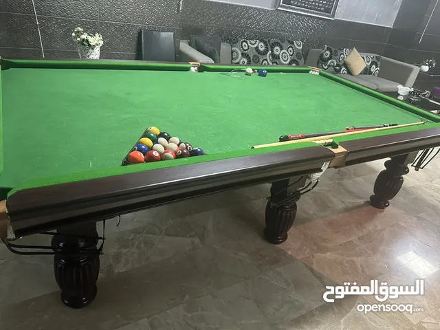 طاولة بلياردوا بحالة جيدة جدا