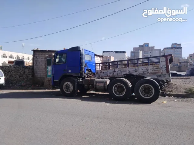 للبيع راس قاطرة فولفو سكس وكاله نوع دمعه FM مكينه 420 السعر عرطه 70 الف سعودي