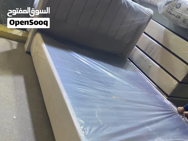 يتوفر سراير خشب فندقيه نوعيات ممتازه