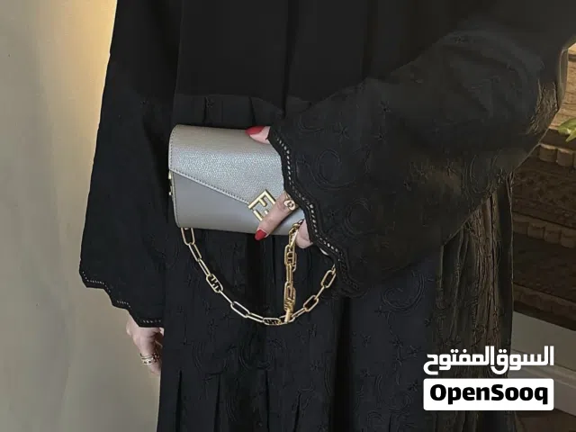 عبايات للبيع