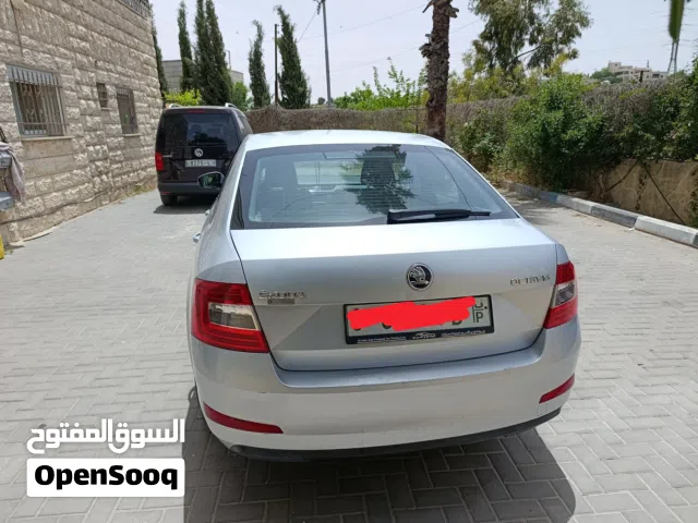 2015 سكودا اوكتافيا Standard