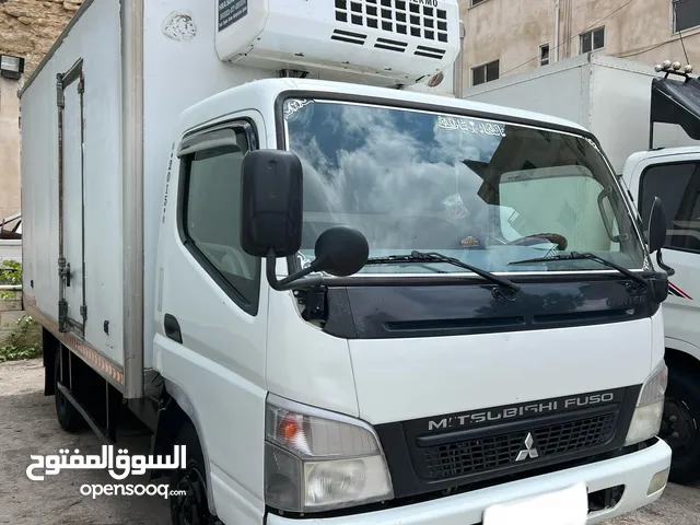 ميتسوبيشي كانتر ثلاجة 2015 للبيع كاش فقط