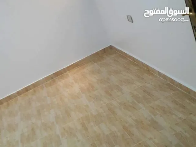 250 m2 3 Bedrooms Townhouse for Rent in Tripoli Al-Serraj