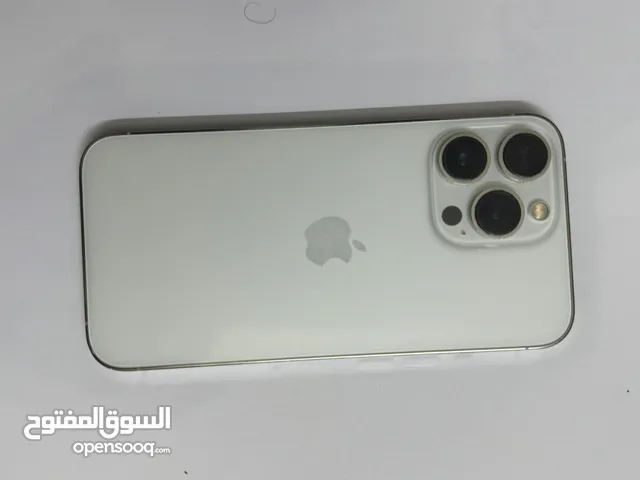 آيفون 13 برو عربي شرق اوسط 256 جيجابايت أبيض بحالة ممتازة اخو الجديد وكاااله