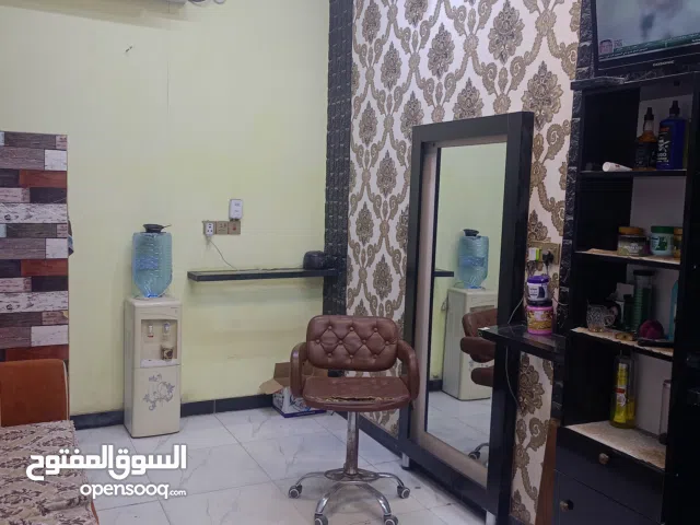 غراض محل حلاقة كاملة للبيع