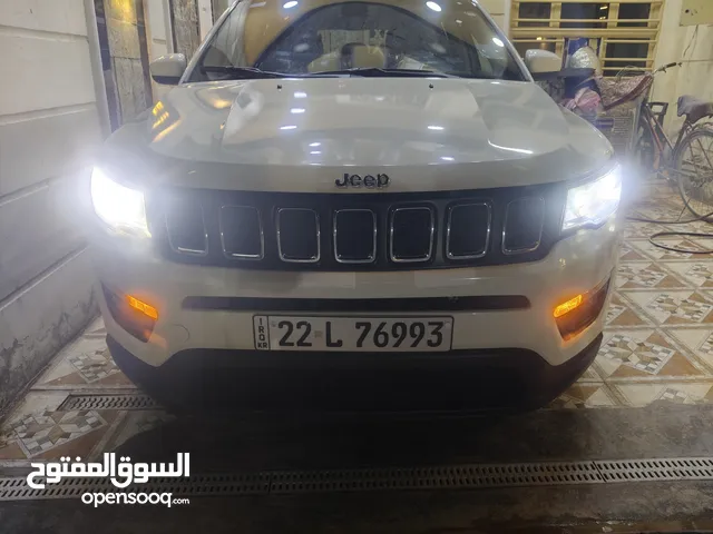 كومباس ابيض للبيع لاتيودJeep