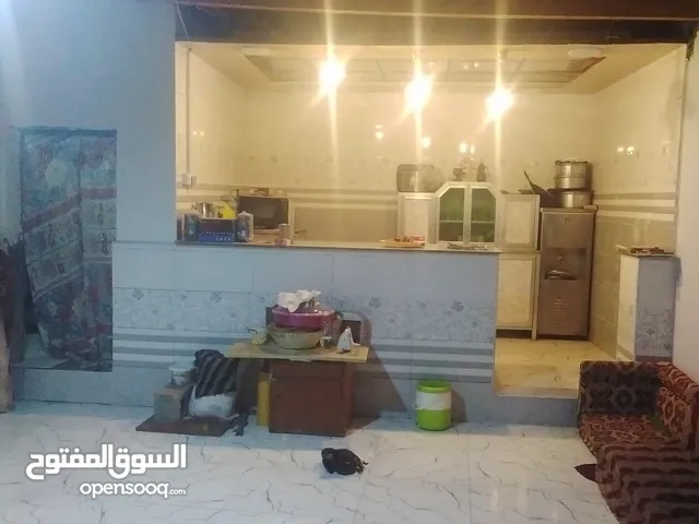 250 m2 3 Bedrooms Townhouse for Sale in Basra Qibla