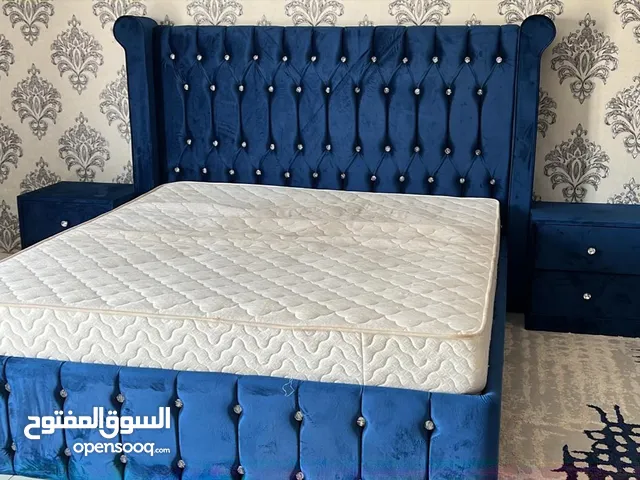 كرفاية مع الكومدينة يمين ويسار