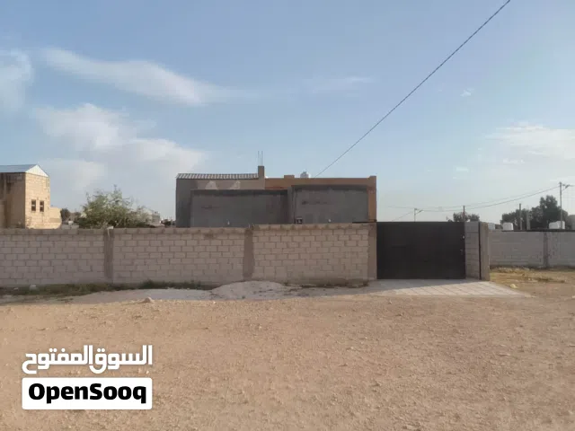 130 m2 4 Bedrooms Townhouse for Sale in Mafraq Al-Khalidya