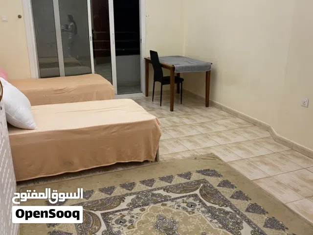 غرفة عائلية مع برندا وحمام مستقل للايجار في القاسمية الند، الشارقة