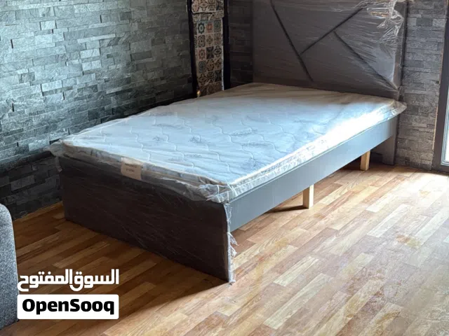 سرير جديد بالفرشة للبيع