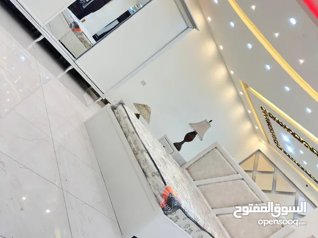 غرفة نوم ماستر كوالتي عالي فخمه جداً خشب زان ولاتيه 18 ماركة الدب