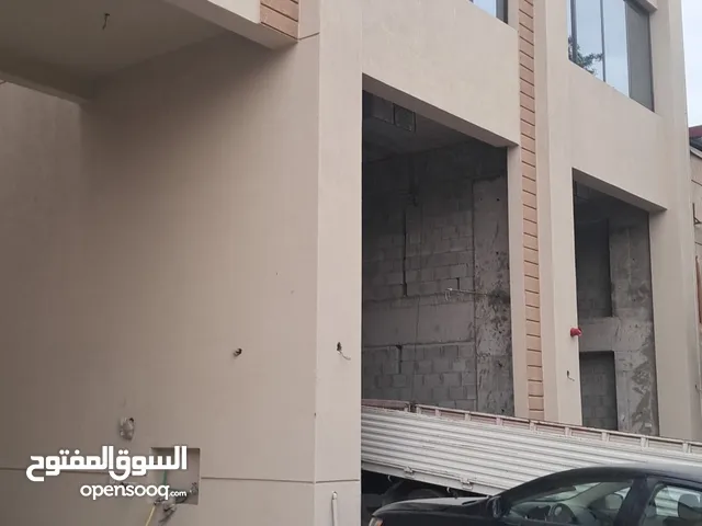 للايجار مجمع تجاري