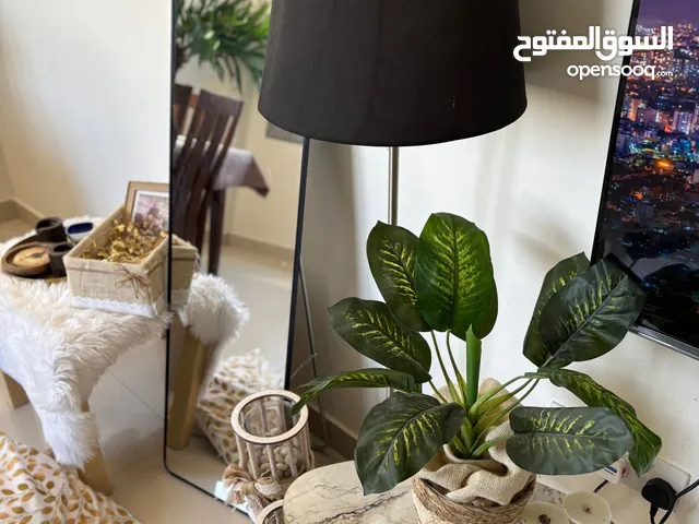 مرايه بحالة ممتازه