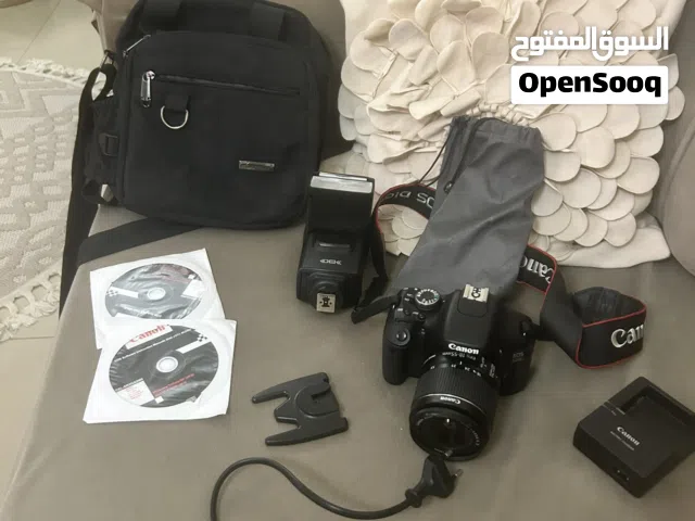 كاميرا كانون للبيع مع كامل أغراضها بحالة ممتازة السعر منخفض جدا بسبب السفر