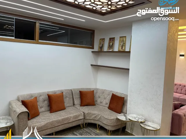 200 m2 3 Bedrooms Apartments for Rent in Ramallah and Al-Bireh Downtown