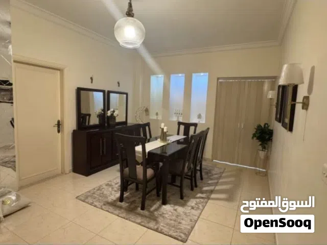 طاولة سفرة لون بني للبيع
