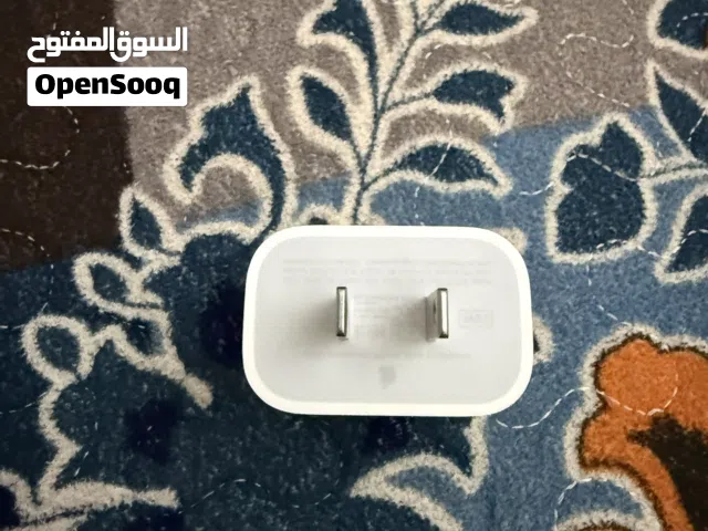كركربة ابل اصلية 20w الي تجي مع ايباد برو اخر اصدار m5