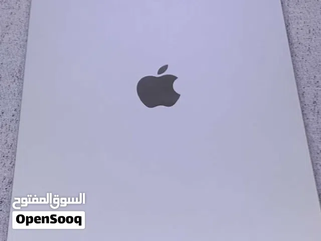 Apple iPad 128 GB in Al Sharqiya