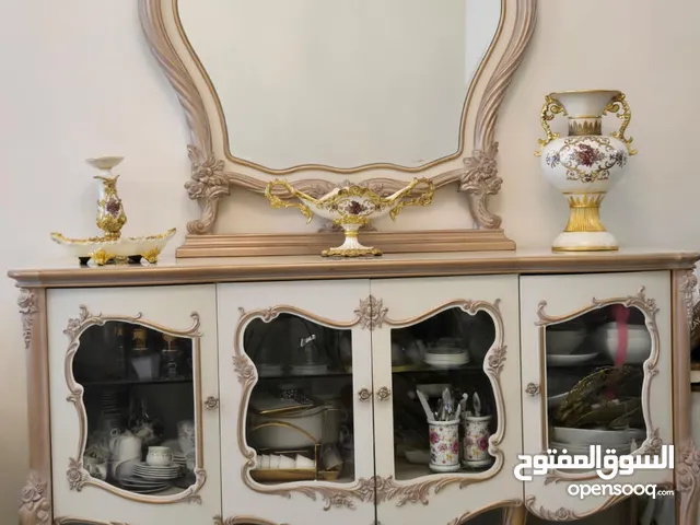 بوفيه ملكي buffet with accessories