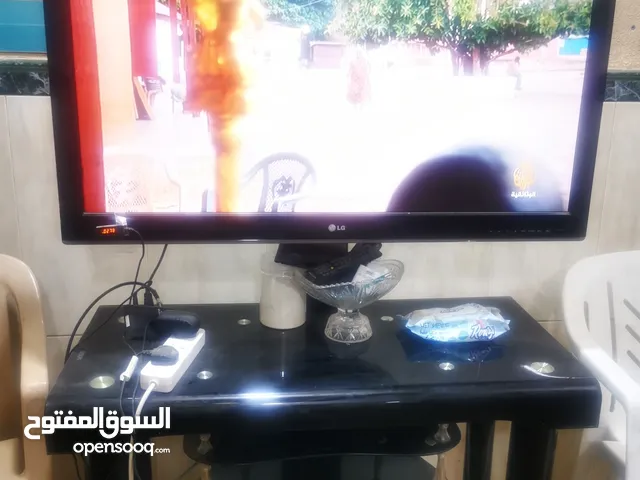 LG LCD 42 inch TV in Al Riyadh