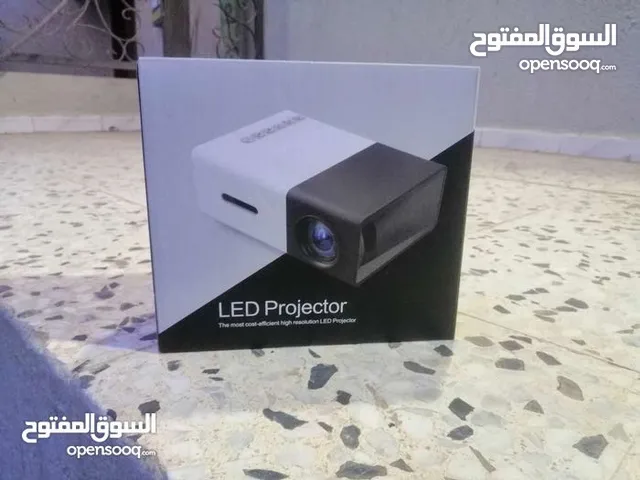&بروجكتر حجم صغير داتا شو الـسـعـر135 إستمتع بتجربة سينيمائية تصل الى 60 بوصة مع ريموت تحكم عن ب