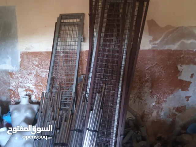 ستاندات  محل ملابس وعلاقات
