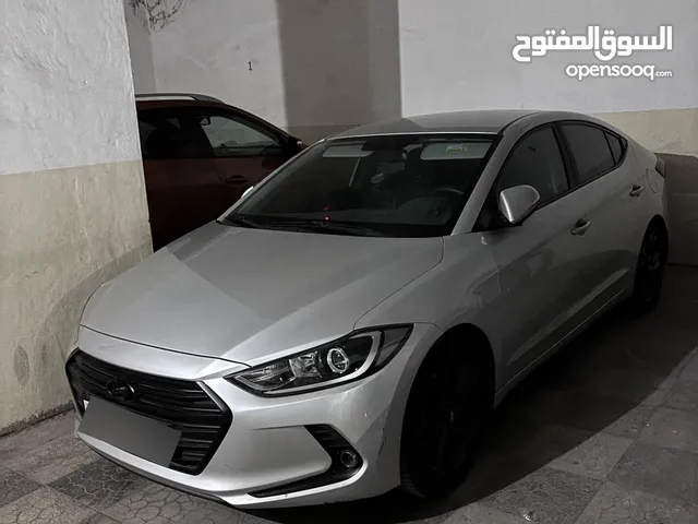 هونداي افانتي 2018 بحالة ممتازة