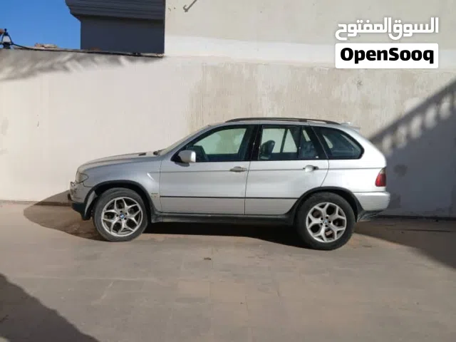 بي ام دبليو X5 محرك 30 اكحل X5 ماشية 250 كيلو السياره كويسة