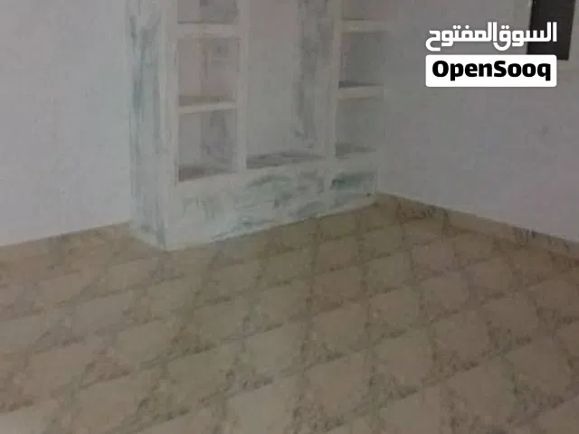 اجار شقة الدور الأول ارض الحراسة مقابل المعاقين مطلوب عائلة خفيفة
