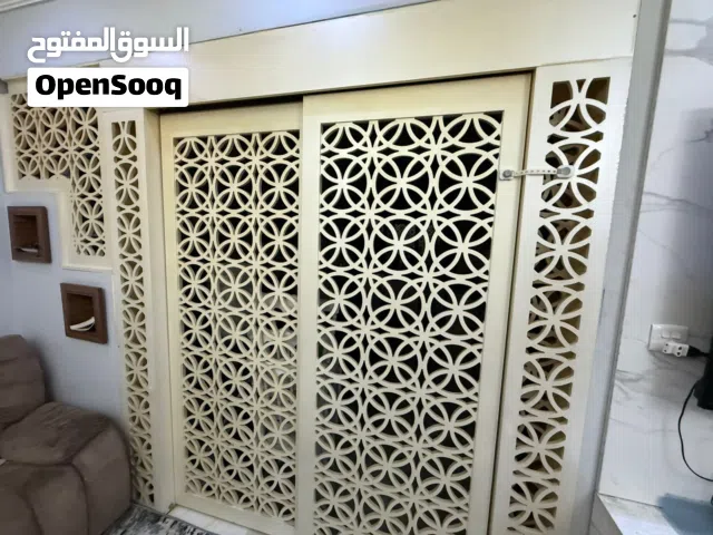 مطبخ للبيع مستعمل بسعر مغري خشب  لامنيت مع الرخام جالكسي مع باب خشب  فقط ب  550 دينار