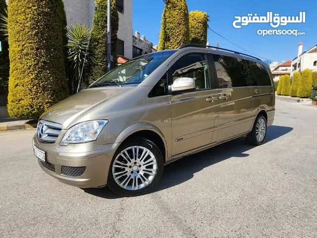 كاش أو اقساط من المالك باص مرسيدس فيانو VIANO VIP اصلي بنزين 7 مقاعد فل كامل أعلى صنف فيانو فيتو