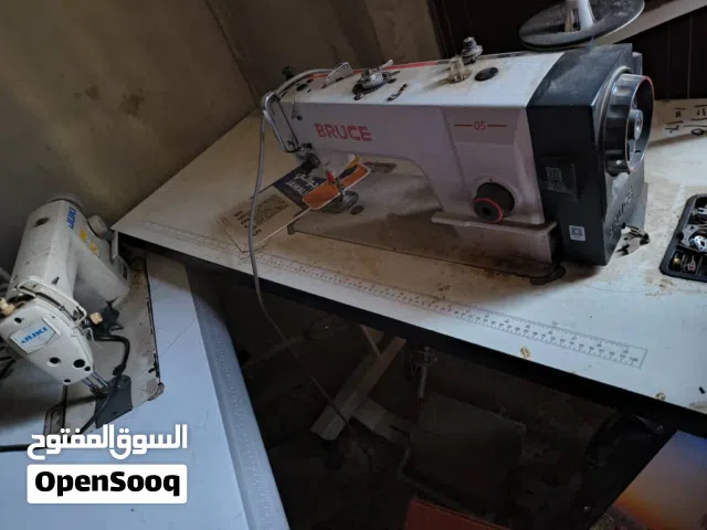 اثنتين مكائن خياطه يباني