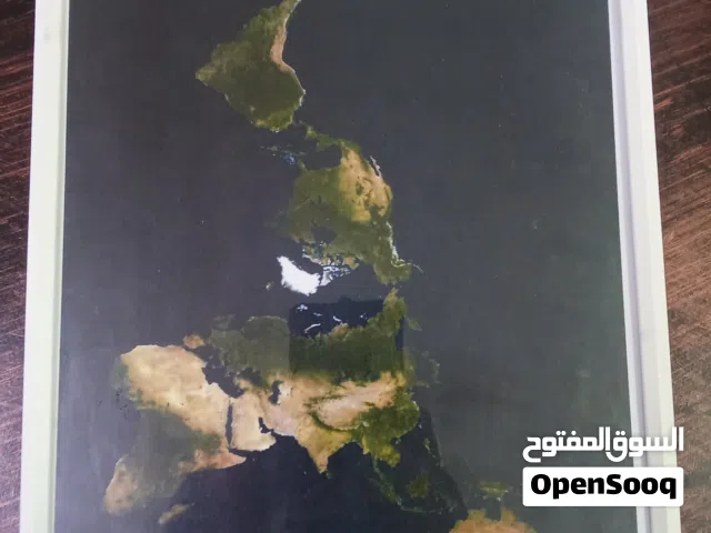 لوحة احجام قارات الارض الحقيقية ب 250 ريال عماني