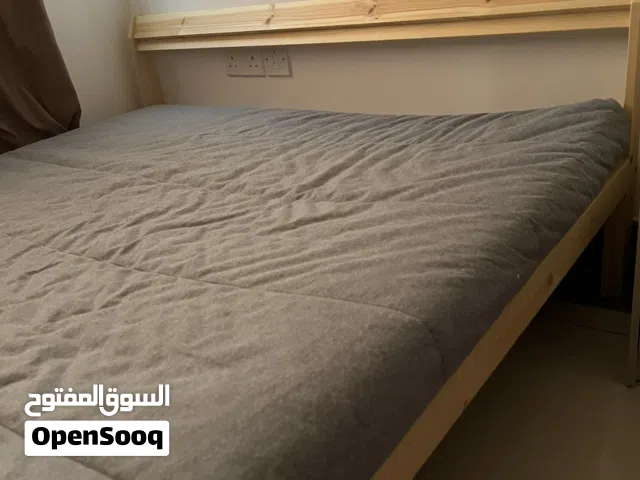 سرير مزدوج للبيع