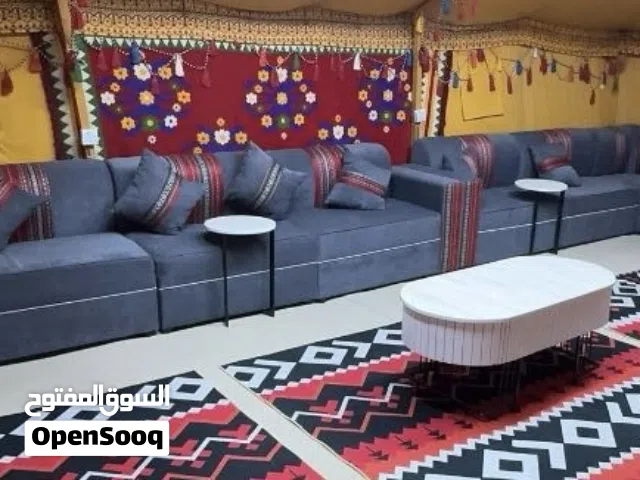 غنفات طاولاتهم