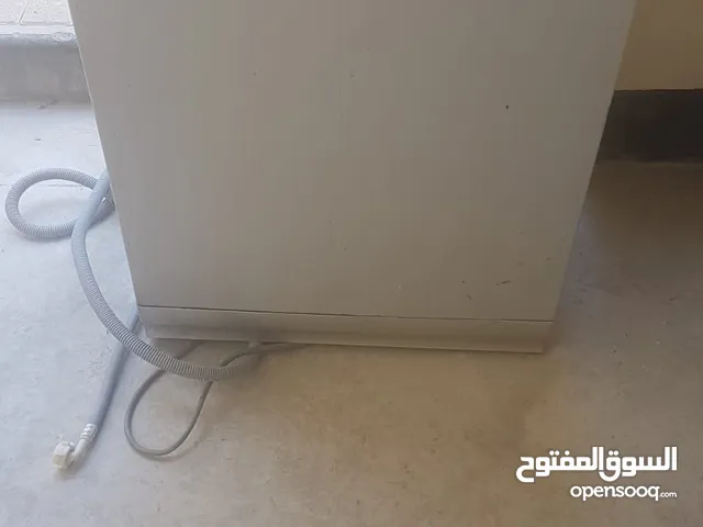 Samsung 8 Place Settings Dishwasher in Central Governorate