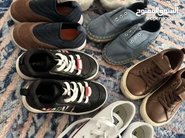 أحذية جديدة