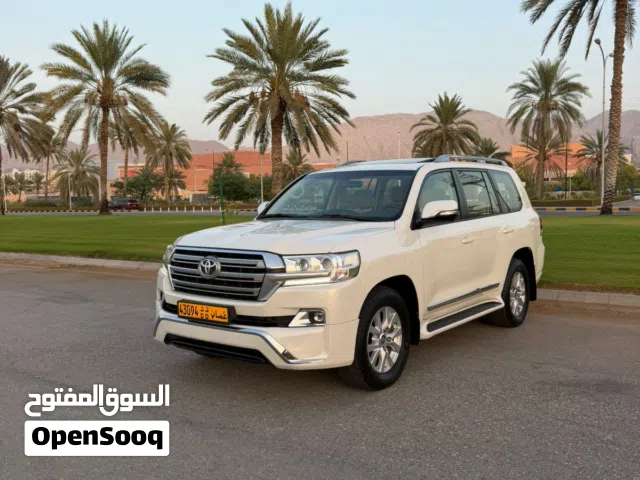 Used Toyota Land Cruiser in Muscat