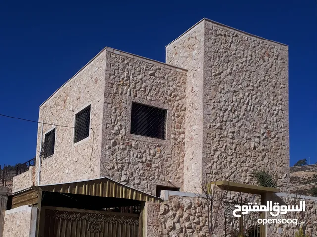 200 m2 4 Bedrooms Townhouse for Rent in Zarqa Um Rummanah