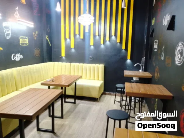 عرطه مطعم فتحتين للبيع بعدته كامله