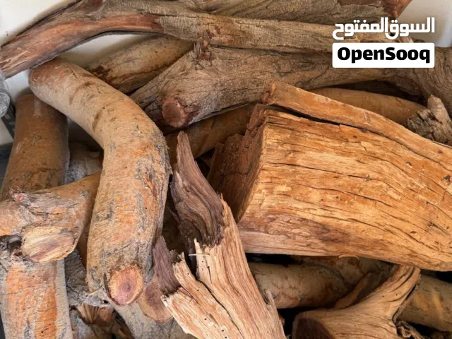 للبيع حطب سمر نضيف ومرتب. بدون رمه ولا اوساخ