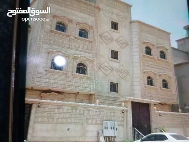 180 m2 3 Bedrooms Apartments for Rent in Jeddah Al Fadeylah