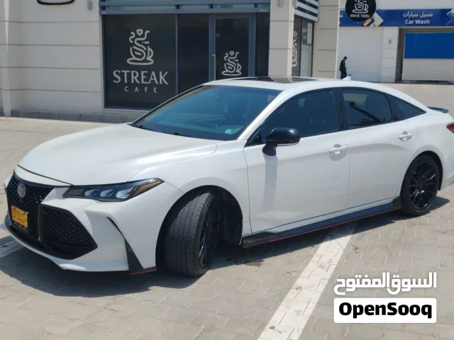 2020 تويوتا افالون Exclusive