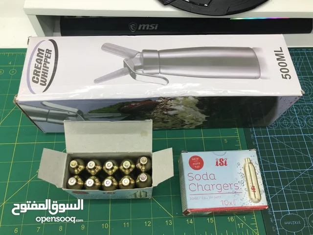 Premium Cream Whipper Set with 20 Charges - Perfect for Gourmet Desserts!