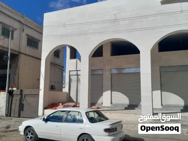 مخازن للإيجار ( العدد 5 مخازن - مساحه المخزن الواحد 8*4 - 4*4 )